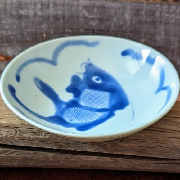 Vintage Collectible Bundle of White/Blue Dishes - Picture 3 of 16